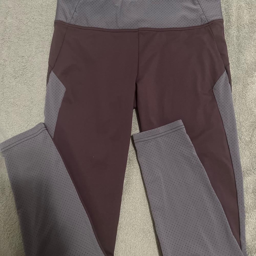 Ryu Maroon Leggings